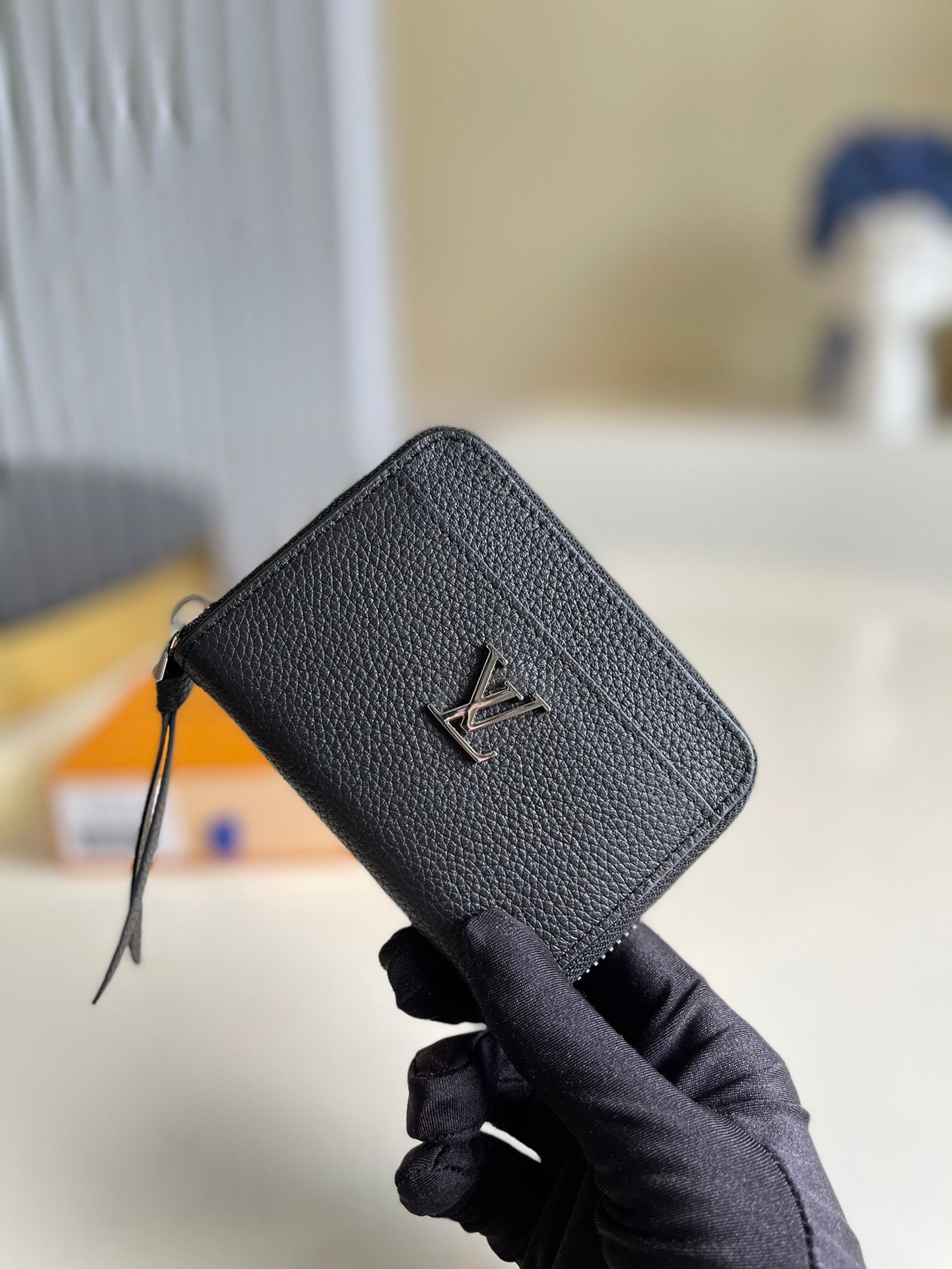 LV M80099黑色 ZIPPY 拉鍊零錢包