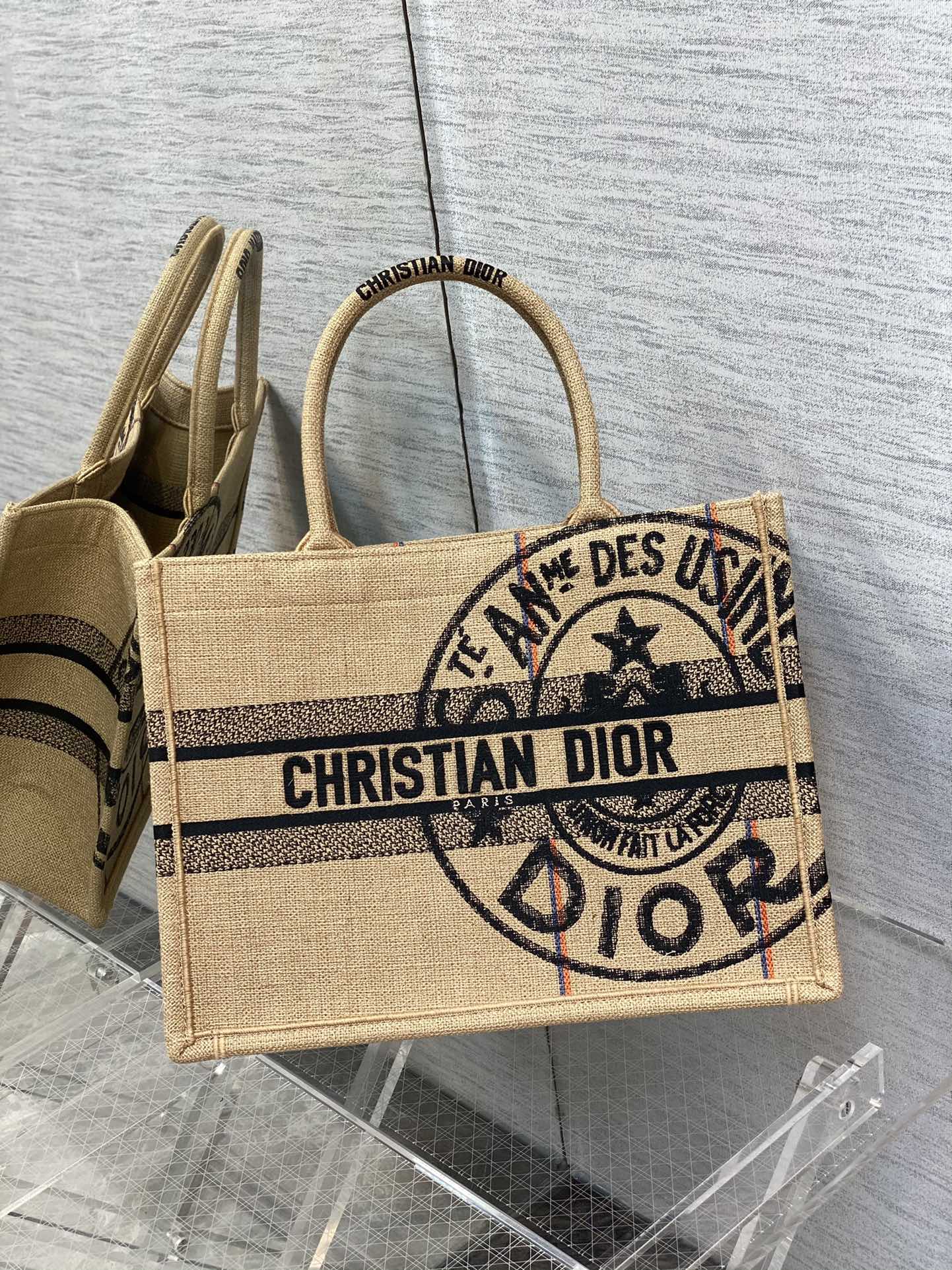 Dior Book Tote-中號36.5cm-  家族徽章系列