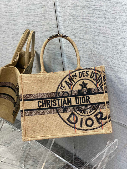Dior Book Tote-中號36.5cm-
家族徽章系列