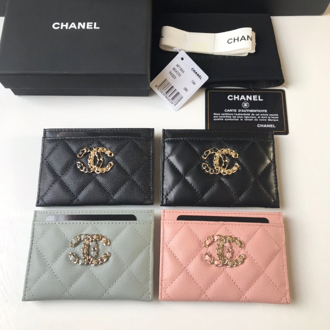 Chanel 大Logo卡包
