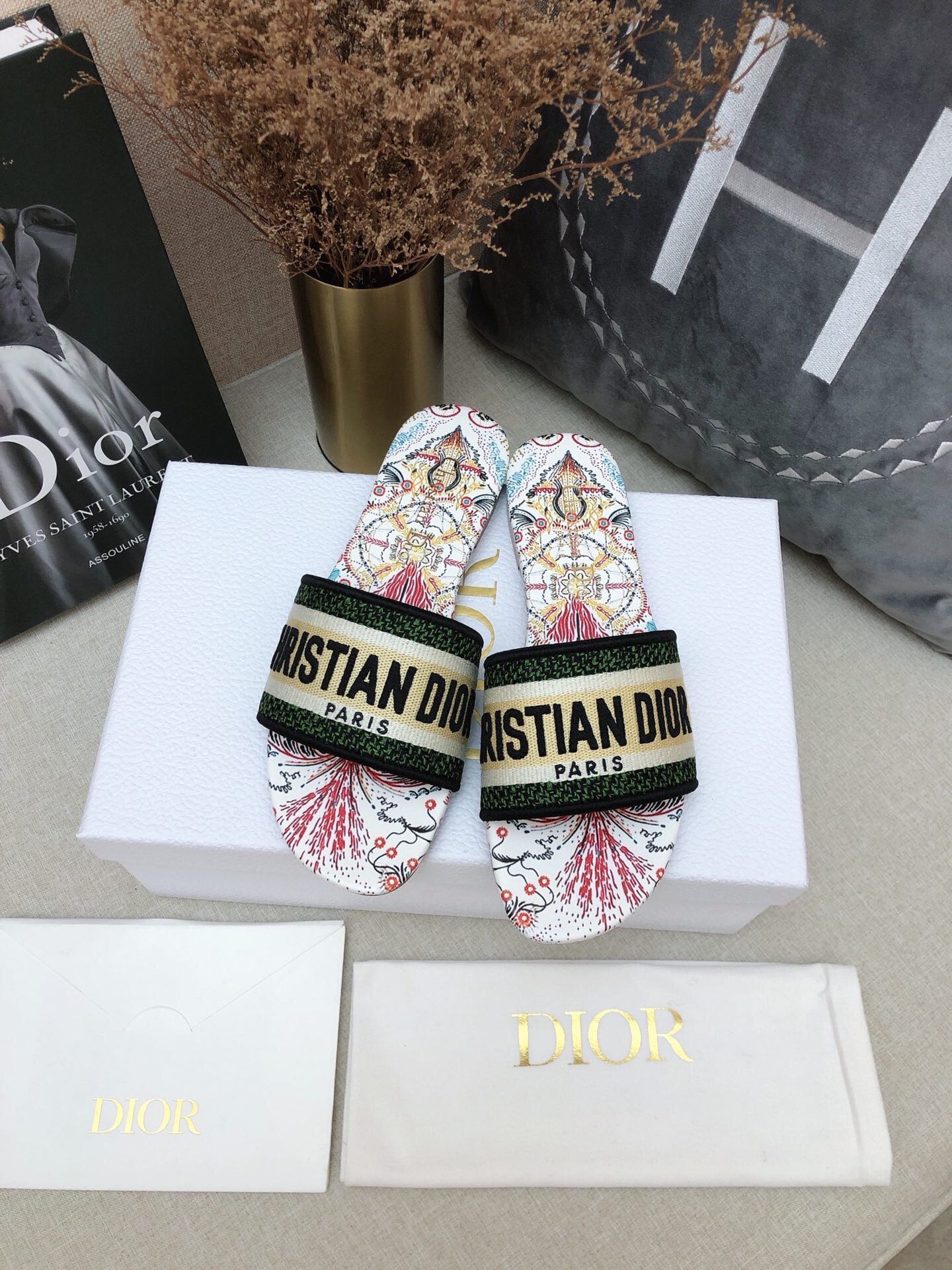 迪D家-2022早春新款 刺繡拖鞋 叢林款