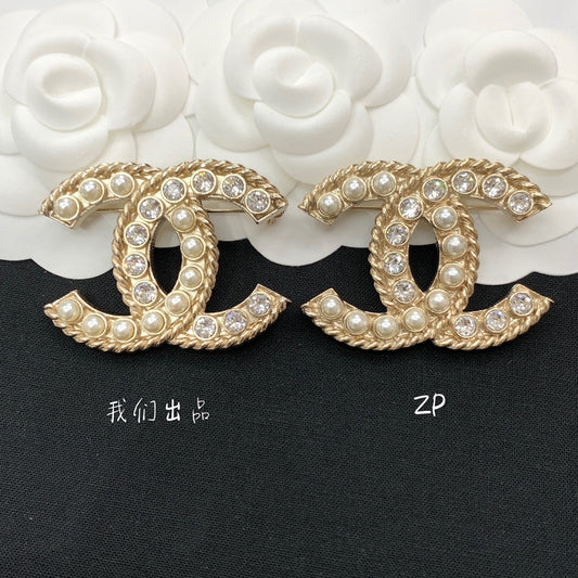Chanel 胸針