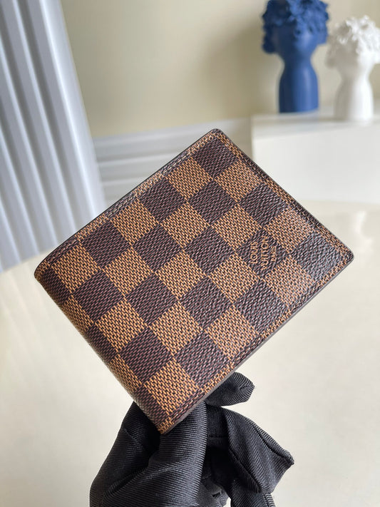 LV M61208 咖格 SLENDER 男款短夾