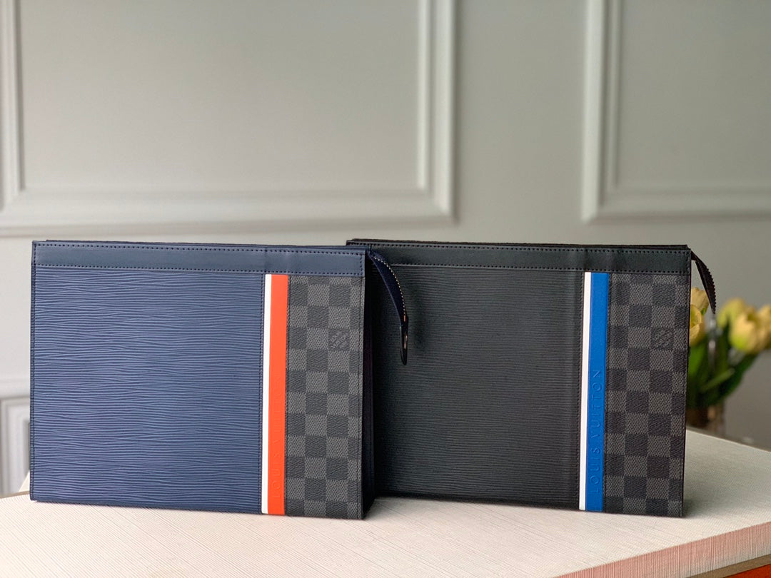 LV M56828 Pochette Voyage 中號手拿包