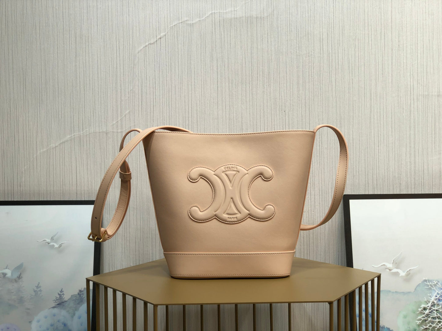 賽C家-2022s春夏新品 CUIR TRIOMPHE小號光滑牛皮水桶包