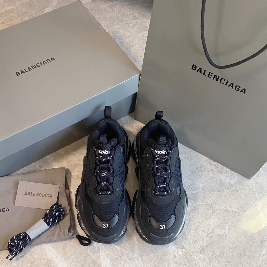 Balenciaga 巴黎世家-Triple S 氣墊老爹鞋