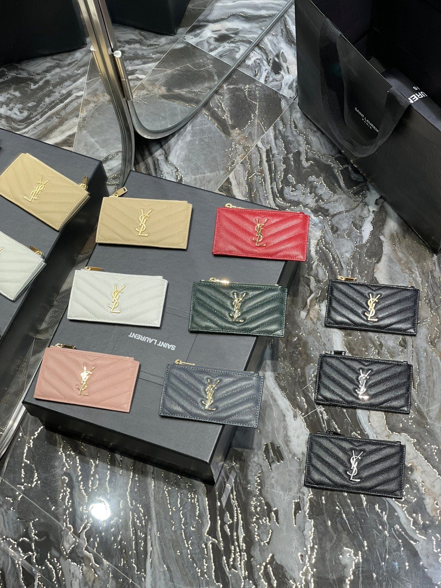 YSL 新品卡包_黑色黑扣