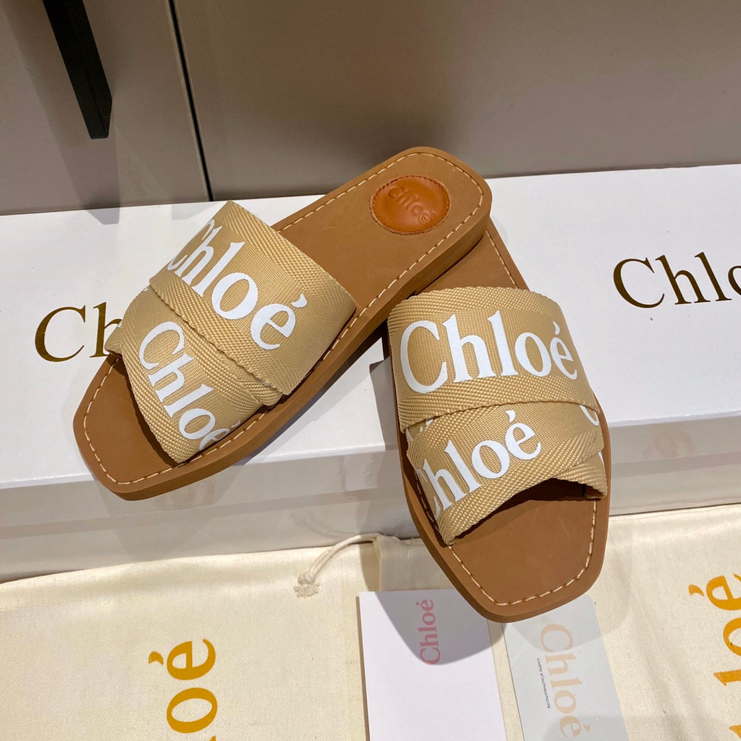 克羅C-奶茶色woody logo拖鞋（尺碼35-39，40、41訂製）