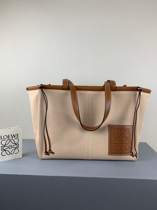 羅L威-Cushion tote 杏色棕皮