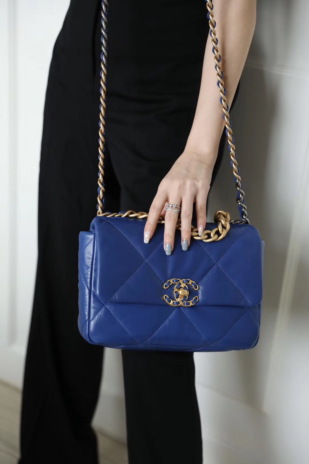 Chanel 19Bag-小號電光藍