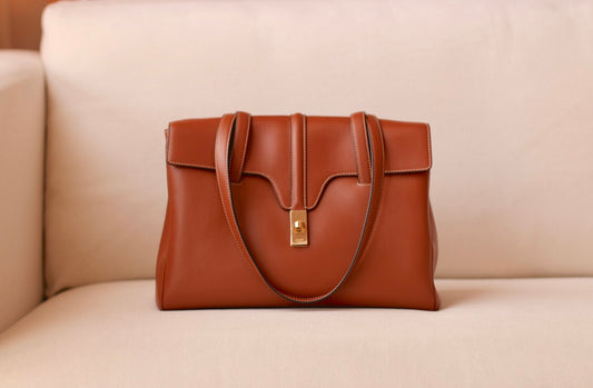Celine SOFT 16 中號光滑牛皮革手-棕色