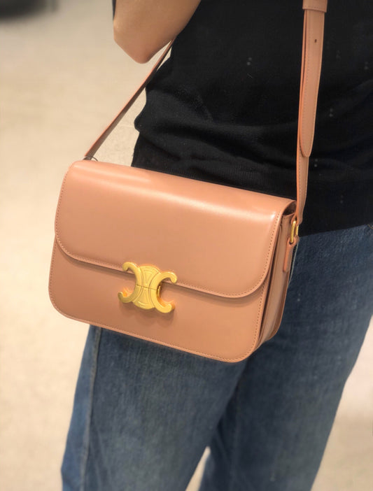 Celine TRIOMPHE 中號小牛皮-玫瑰粉