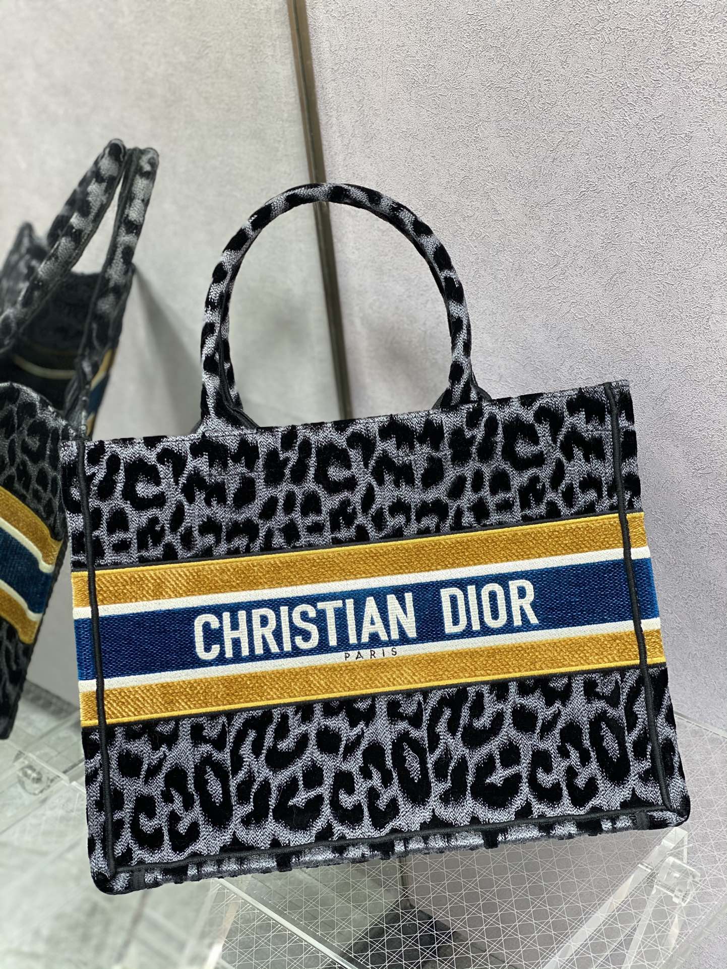Dior Book Tote-小號36.5cm-絲絨豹紋-黃