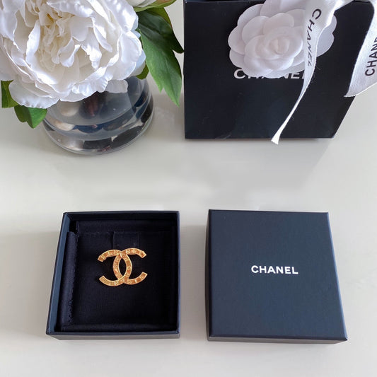 Chanel 胸針