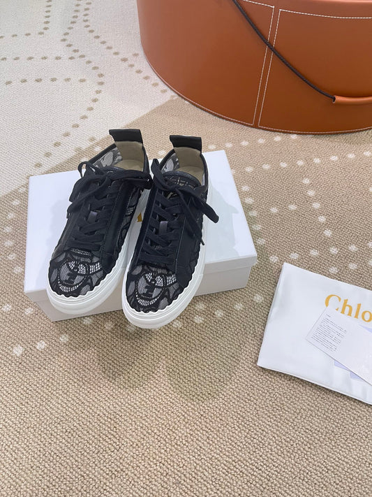 克羅C-蕾絲刺繡帆布鞋（尺碼35-40、41訂製）