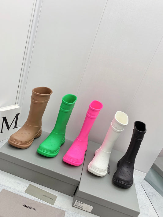 巴黎世-2022秋冬 x Crocs 防滑厚底雨靴 集合圖