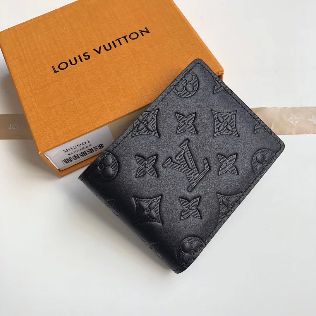 LV M62901 短夾