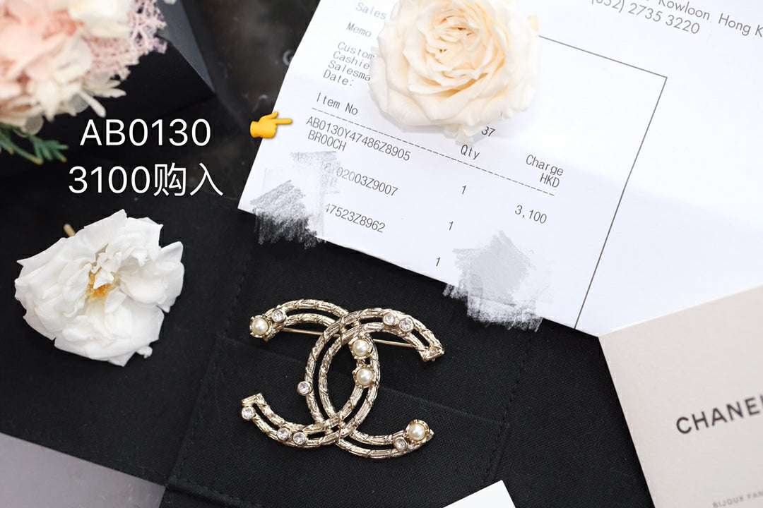 Chanel 胸針
