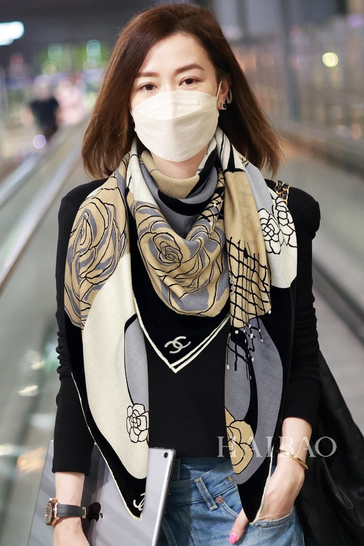 小香家-帽子圖案方形圍巾 140*140cm 80%羊絨+20%真絲 黑色