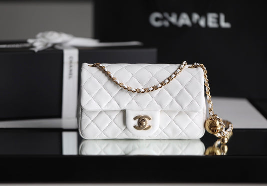 Chanel 金球CF口蓋包-白色