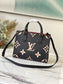 LV M45659 Onthego 黑色壓花