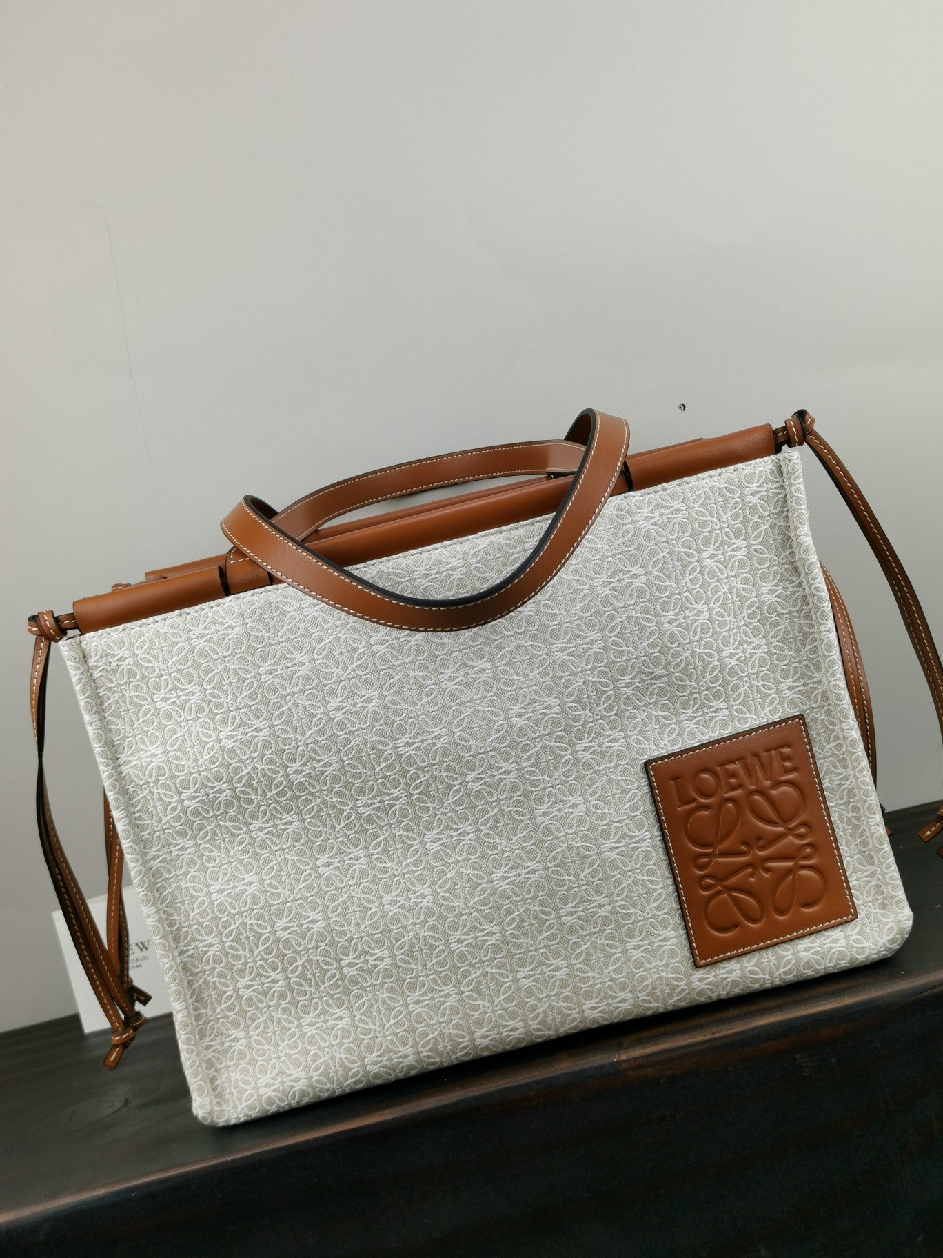 羅L威-Cushion Tote 大號