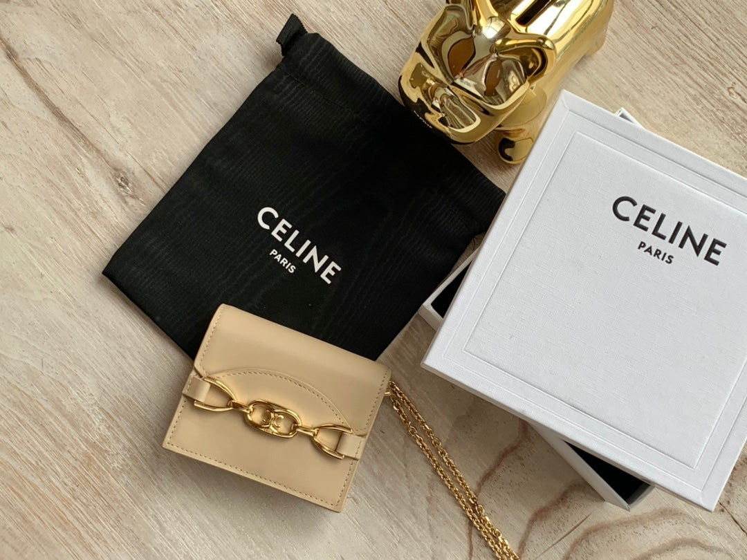 Celine 亮澤牛皮革鏈條卡包