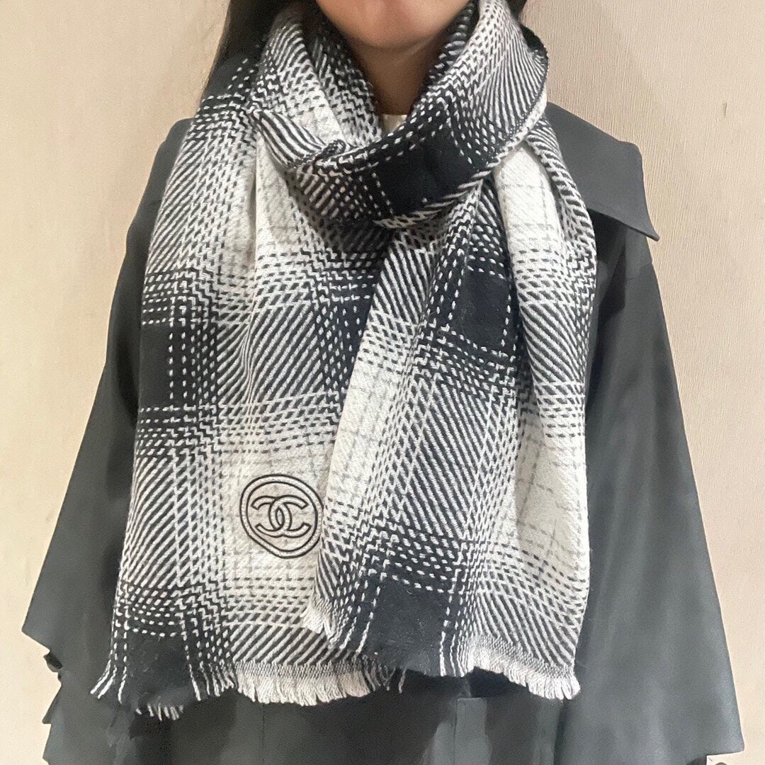 小香家-格紋圍巾 70*200cm 100%山羊絨