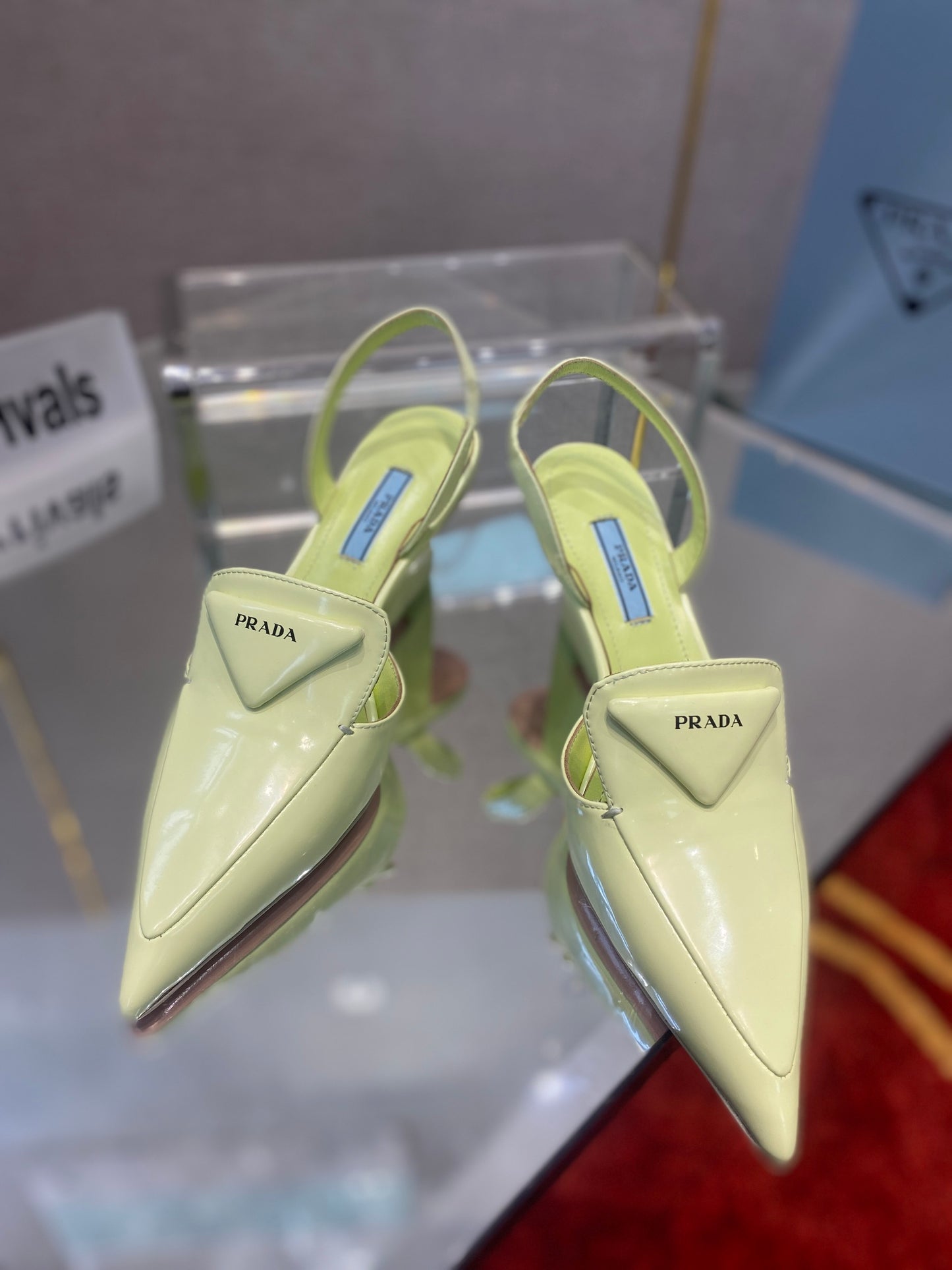 Prada鞋-Prada 低跟涼鞋（青蘋果綠）