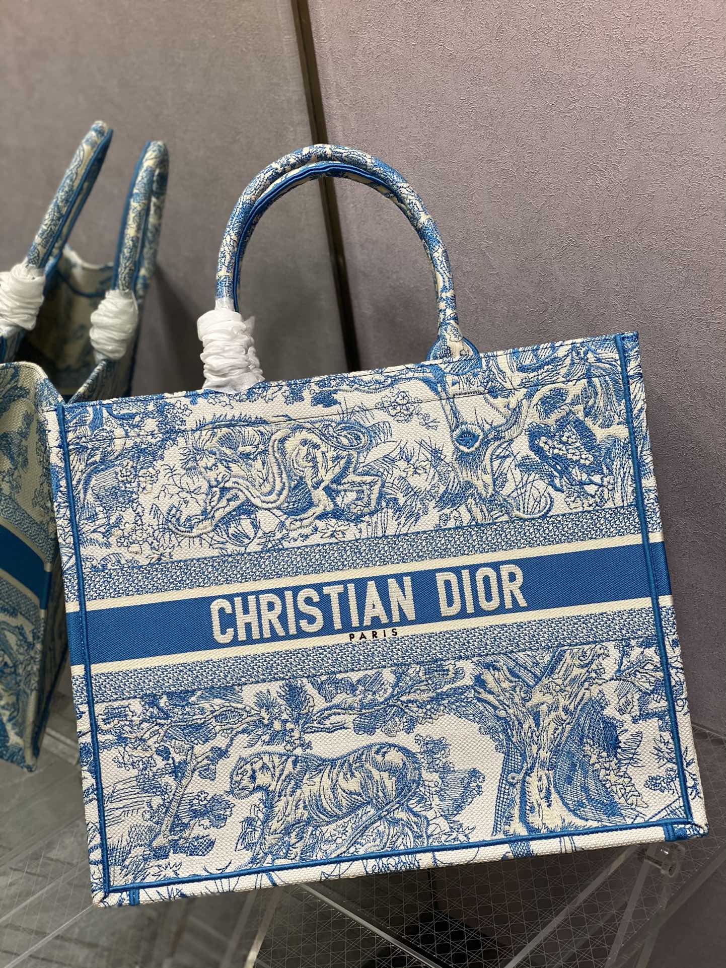Dior Book Tote-大號41.5cm-淺藍色老虎