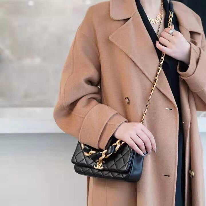 Chanel 拋光小羊皮菱格口蓋包