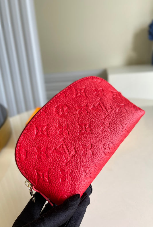 LV M47515 紅色全皮壓花化妝包