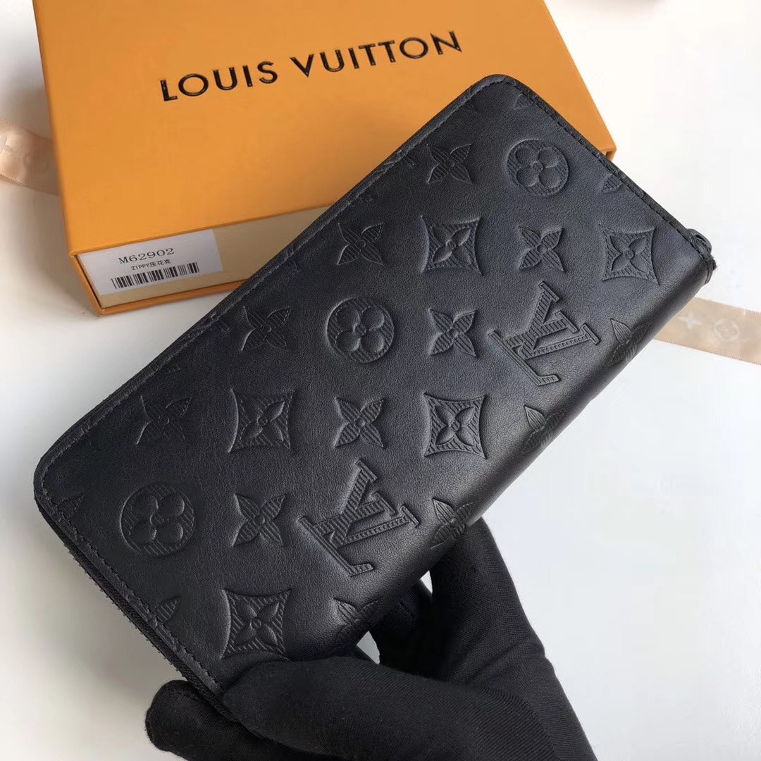 LV M62902 拉鍊長夾