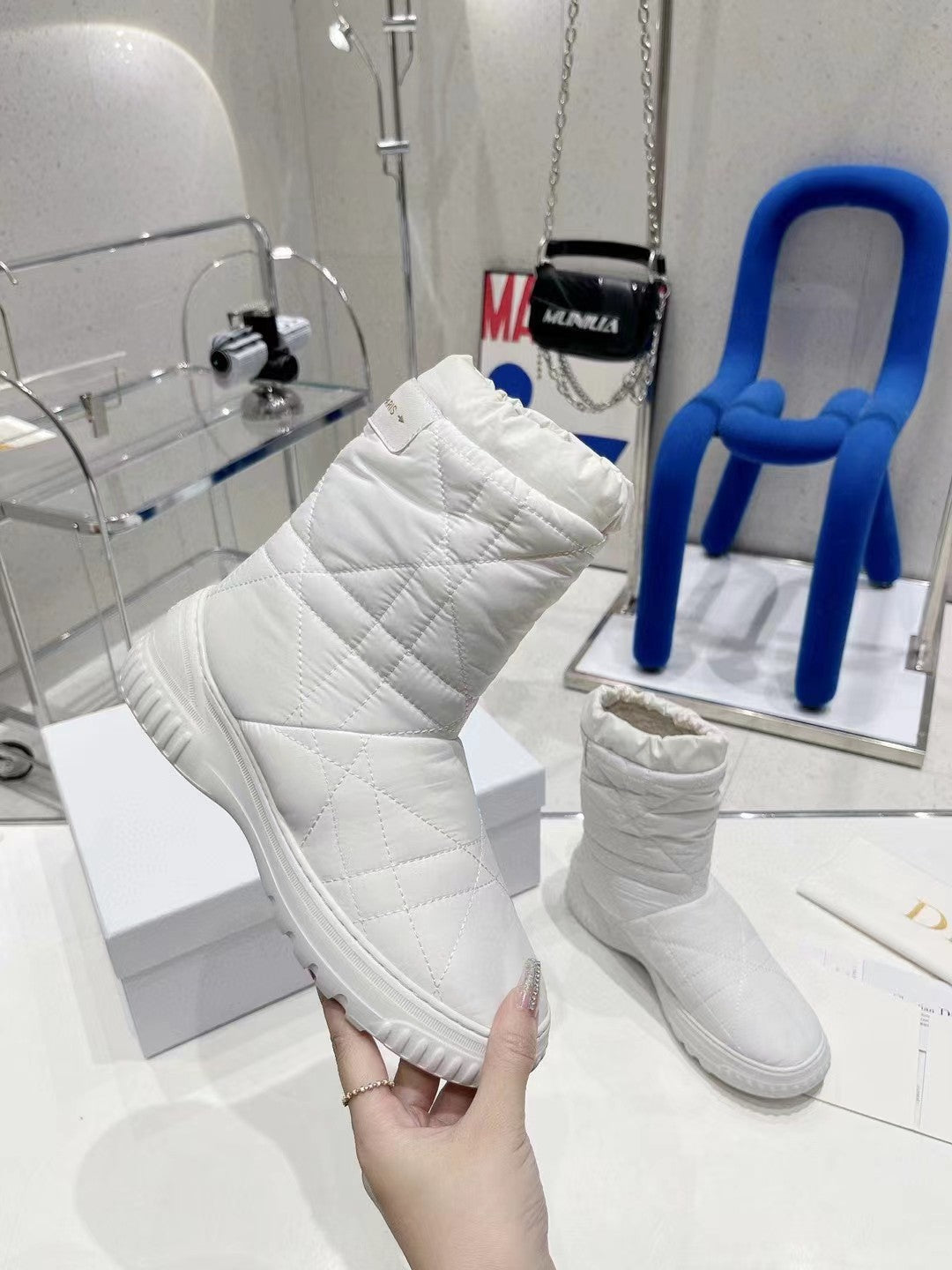 迪D家-22SS 羽絨羊毛短靴 白色