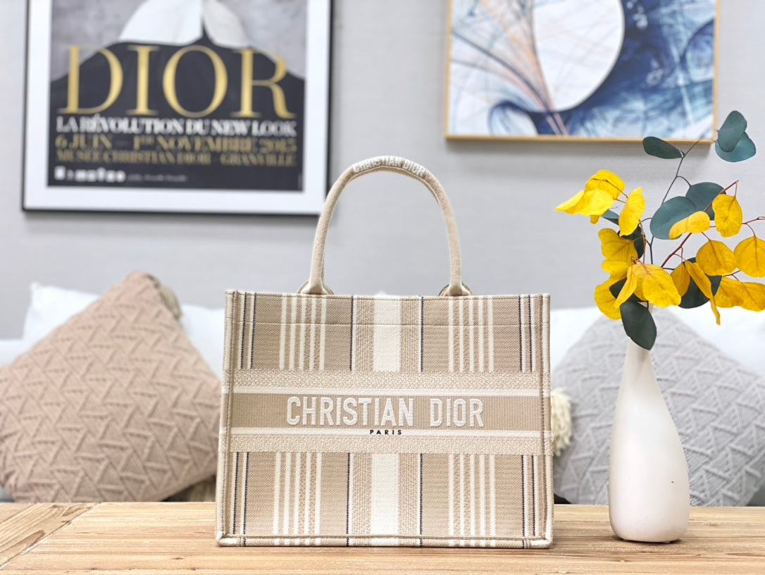 Dior Book Tote-小號36.5cm-米白條紋