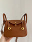 熱銷款 Hermes Mini Lindy-37 Gold 金棕色-金扣