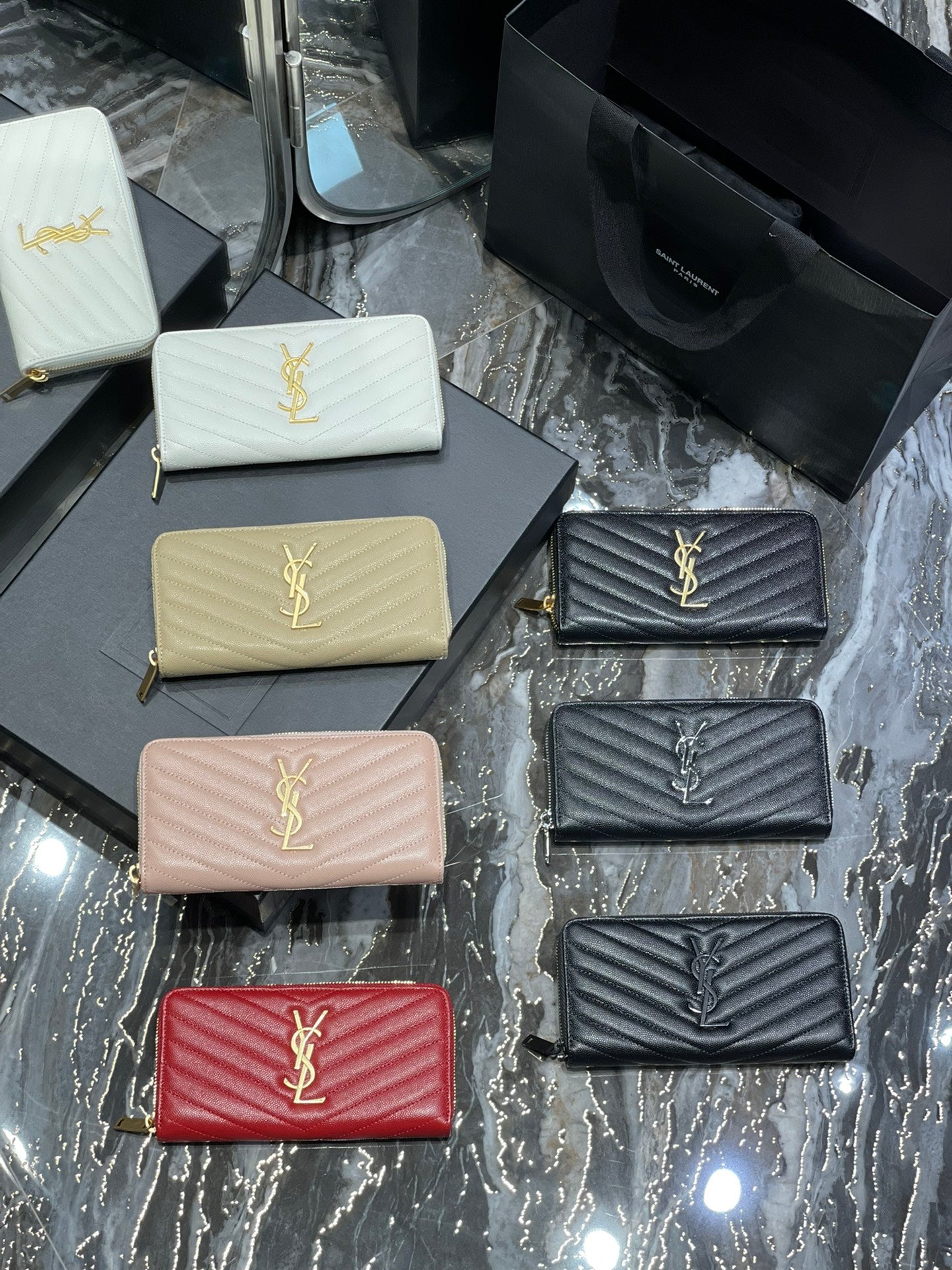 YSL 拉鍊長夾 杏色金扣
