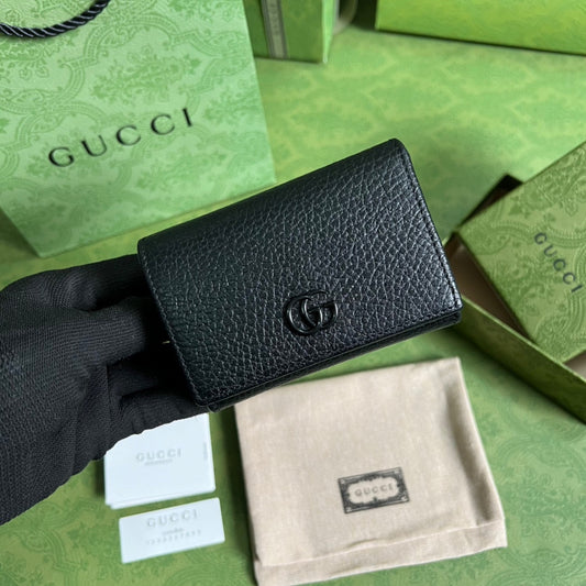 Gucci 拉鍊短夾卡包