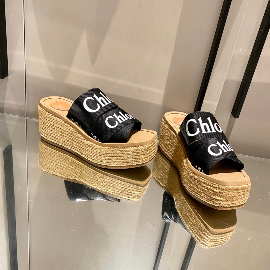 克羅C- Woody Wedge Mule 厚底拖鞋（尺碼35-39，40、41訂製）
