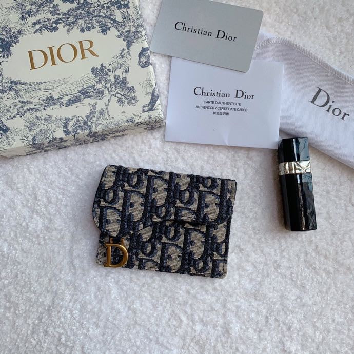 熱銷款 Dior Saddle 馬鞍小卡包