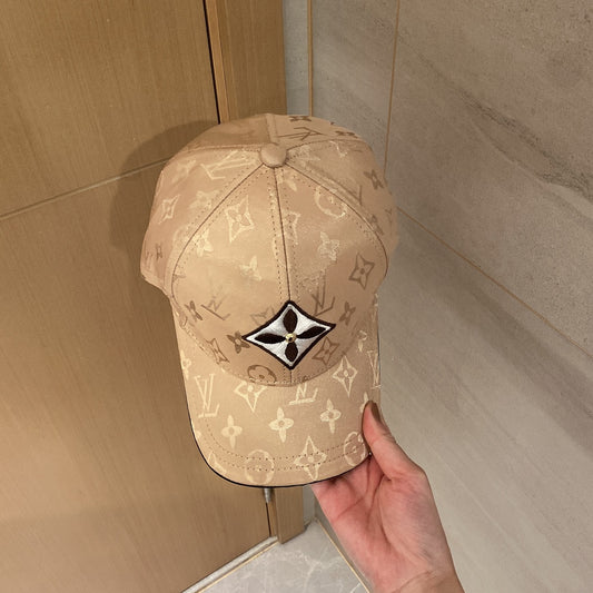 路L家-新款LOGO拼接棒球帽 2色