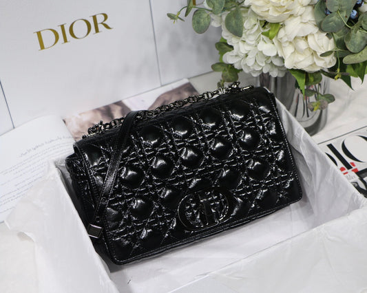 Dior Caro 褶皺漆皮系列 大號28cm-黑色