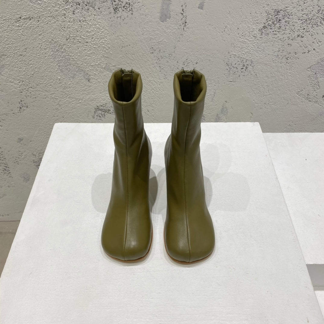 B編織-22ss 英倫高跟靴 全牛皮（35-39，40-42可訂製）