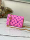 M80745 路L家-Pochette Coussin 鏈條包 桃紅色