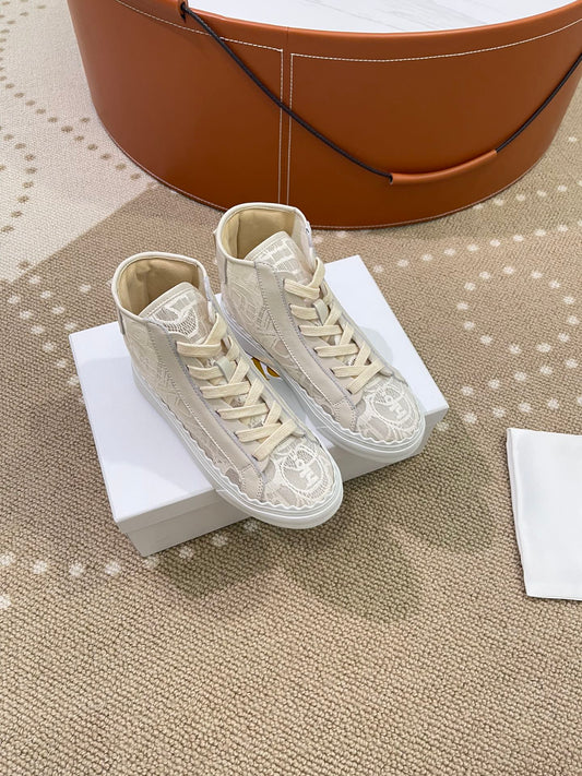 克羅C-蕾絲刺繡帆布鞋（尺碼35-40、41訂製）