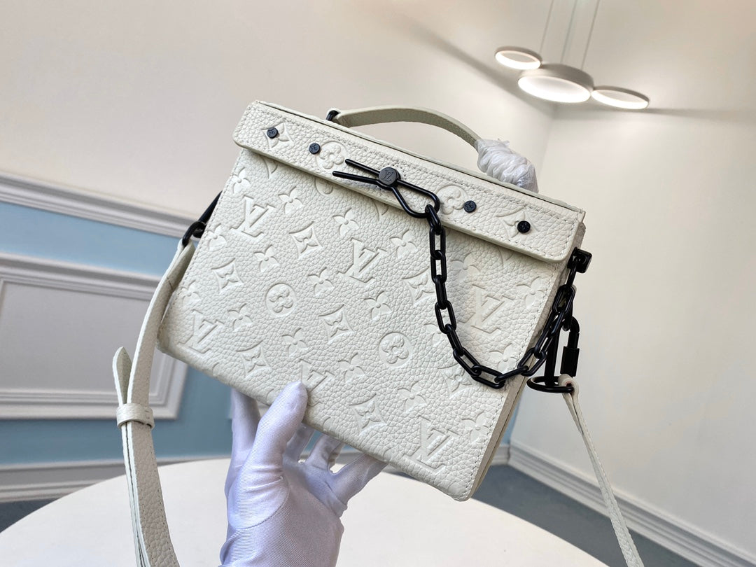 M61117 路L家-MINI SOFT TRUNK 手袋 白色