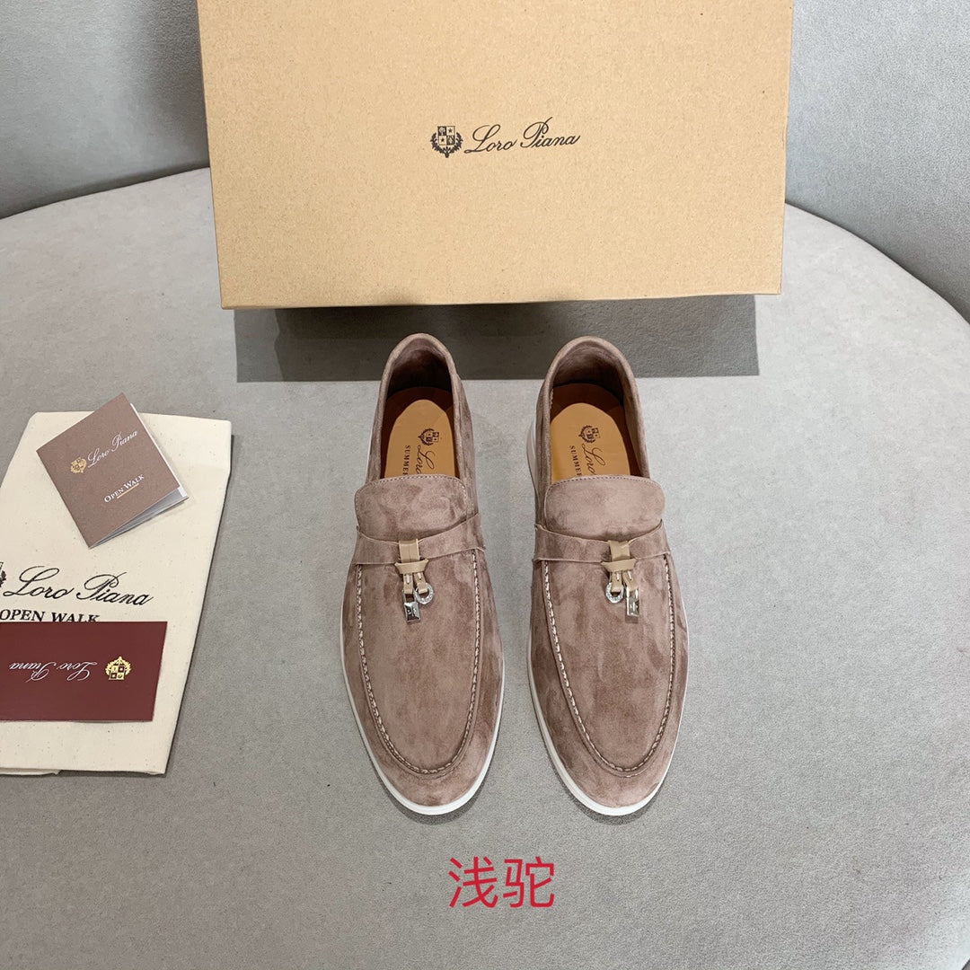 Loro p1ana-羊絨復古平底鞋 男款 淺駝色