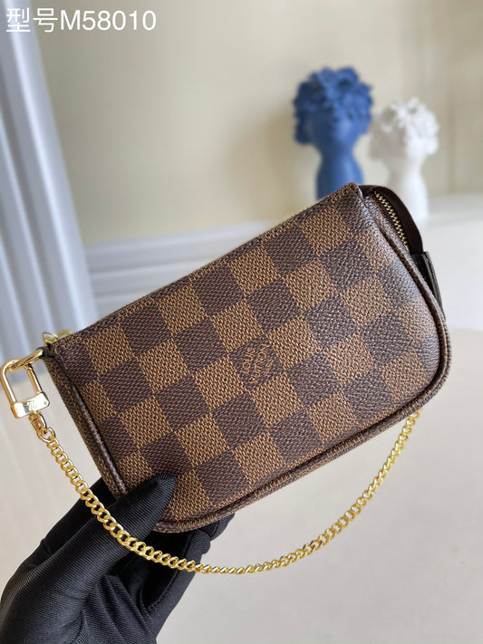 LV M58010咖格 MINI POCHETTE ACCESSORIES 小手袋