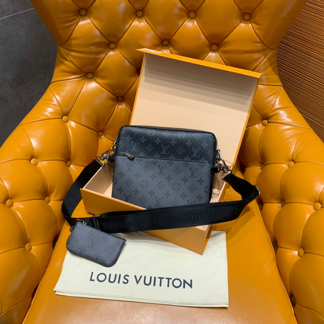 Lou-三合一郵差包 上身照