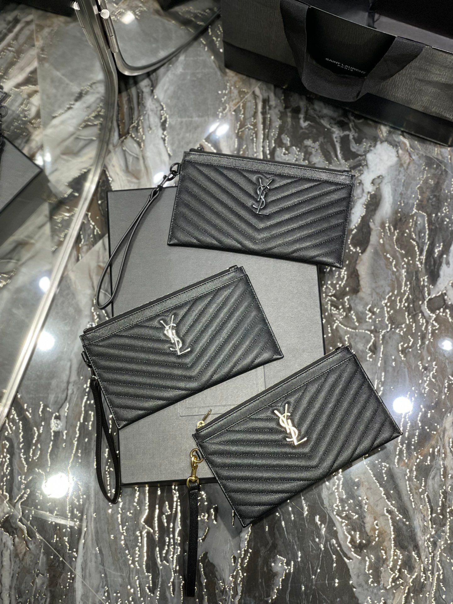 YSL 拉鍊手拿包 扁長夾 黑色黑扣